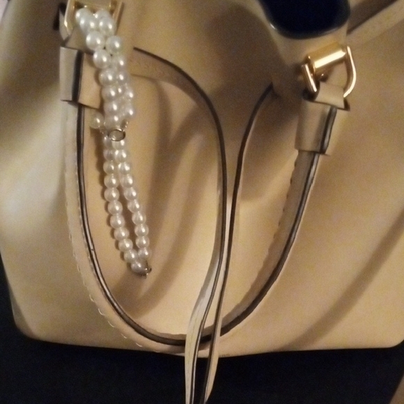 Michael Kors Cream Shoulder Bag with Pearl Accent - Picture 2 of 9